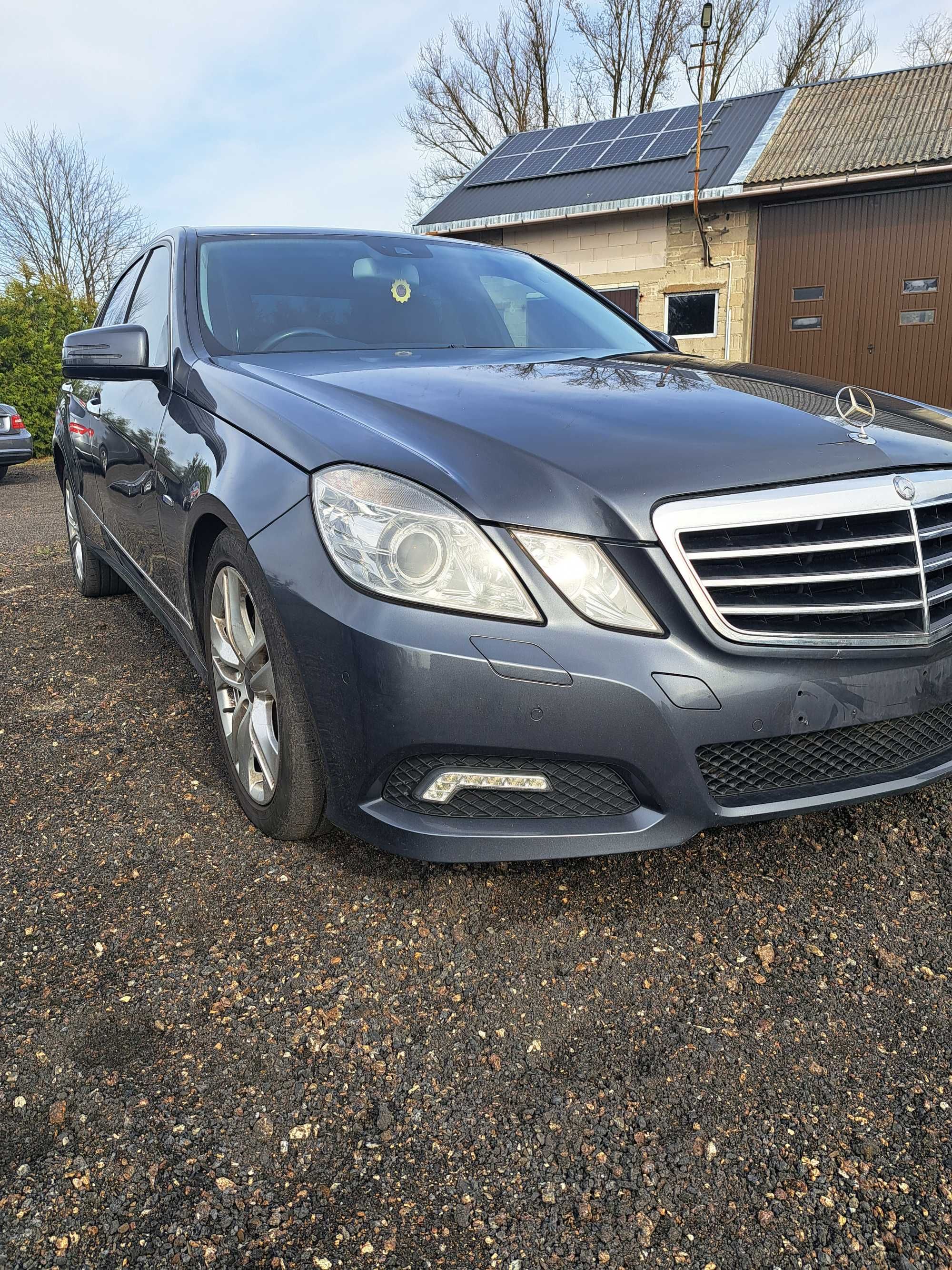 Mercedes E W212 kompletny przód