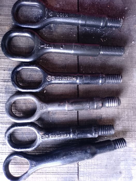 Буксировочний крюк