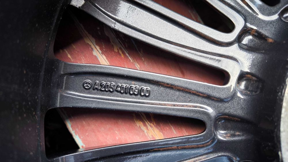 Продам диски на Mercedes R18