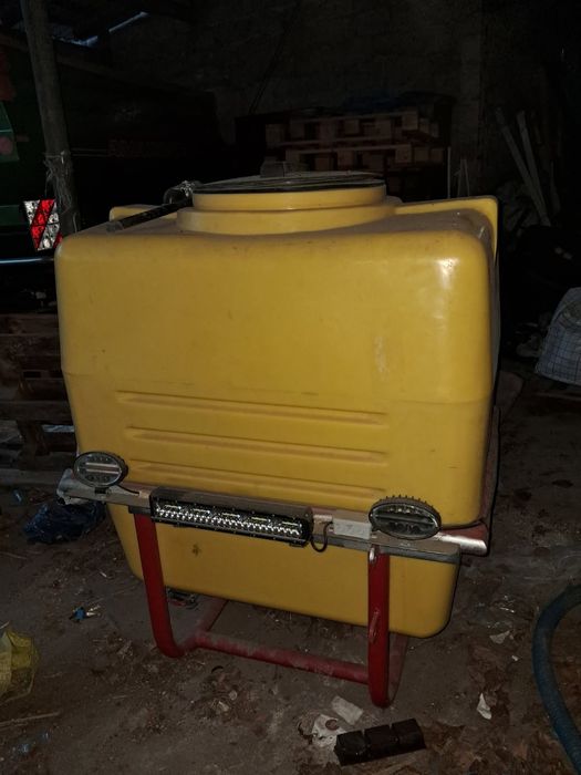 Zbiornik dodatkowy do opryskiwacza 600L 800L
