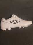Buty nowe Umbro lekkie i wygodne