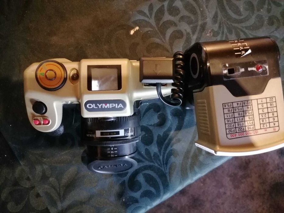 Máquina de fotografar analogica com flash vintage antiga, Olympia