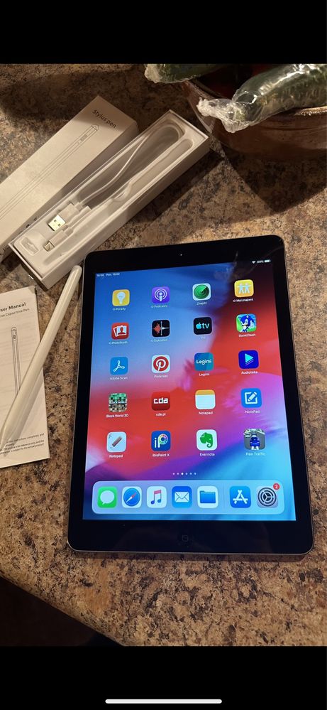 Tablet iPad Apple Retina 10” - swietny do notatek do rysowania gier
