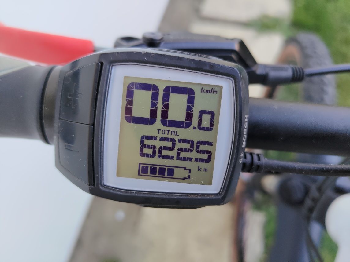 Rower elektryczny Bosch performance CX Univega