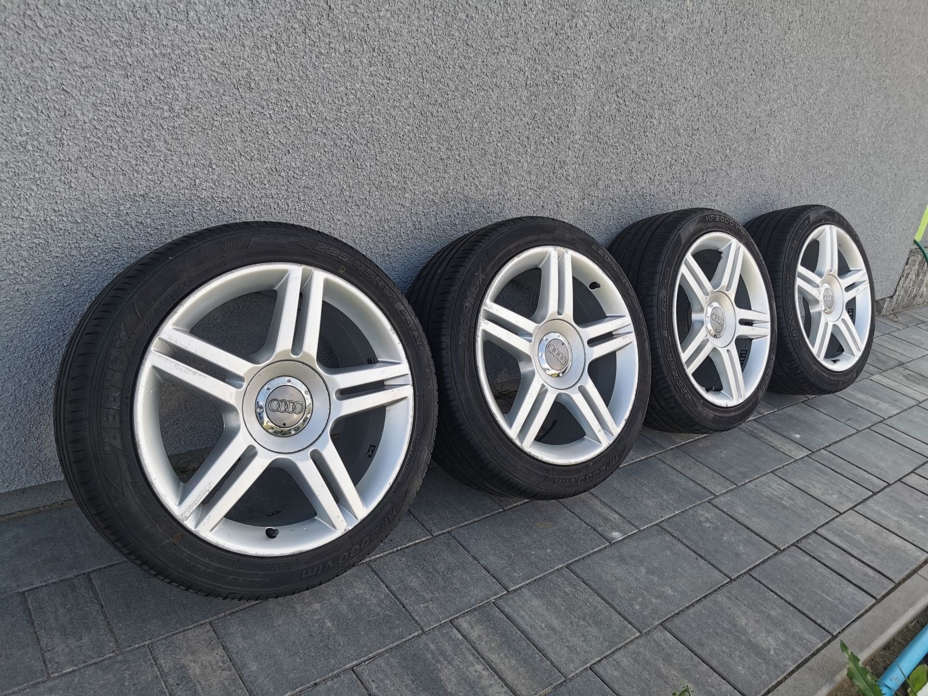 Alufelgi Audi S-line r17 opony lato bdb stan