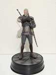Geralt The Witcher Dark Horse statue