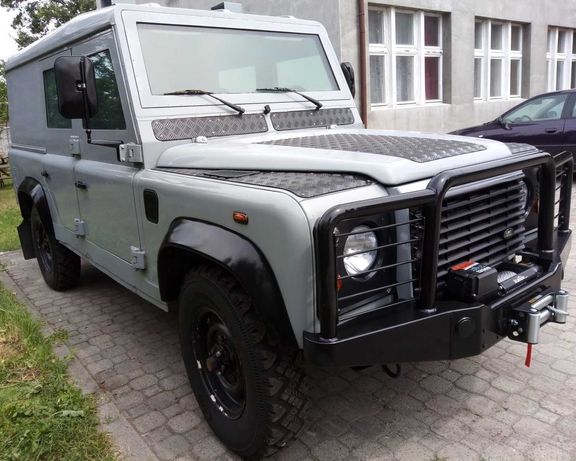 Pancerny Land Rover  1992 3.5l benzyna