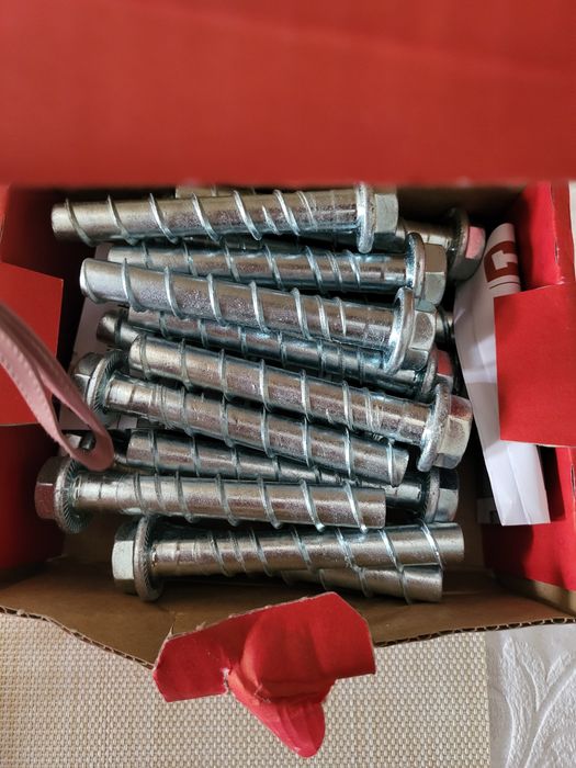 Sruby wkrecane Hilti