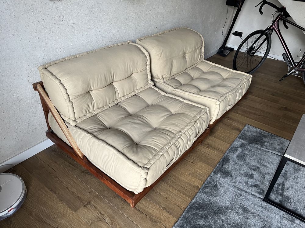 Ładna sofa transformer