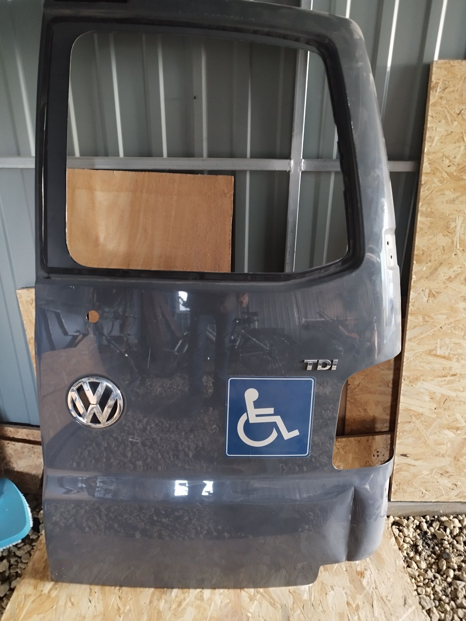 Drzwi tył prawe VW T5 T6
