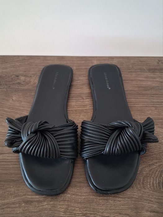 Шльопанці чорного кольору, 41р,