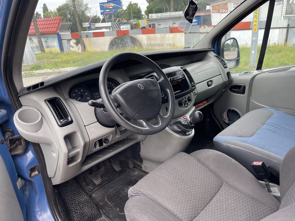 Renault trafic 9-osobowy  klima