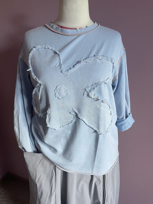 Bluza tshirt MU MU  niebieska z aplikacją z jeansu 40/42/44/46
