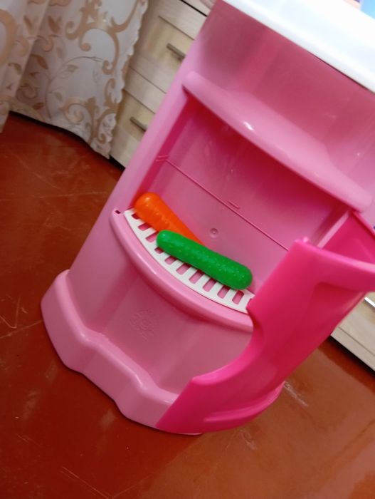 Дитяча іграшкова кухня