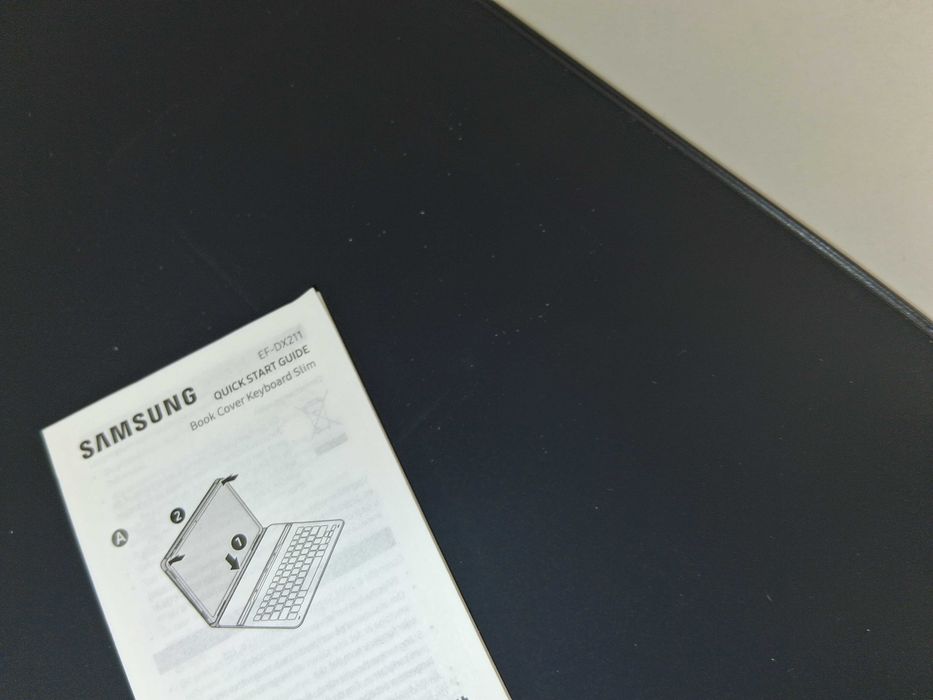 L191 Samsung Book Cover Keyboard Slim EF-DX211 10,5'' Etui Klawiatura