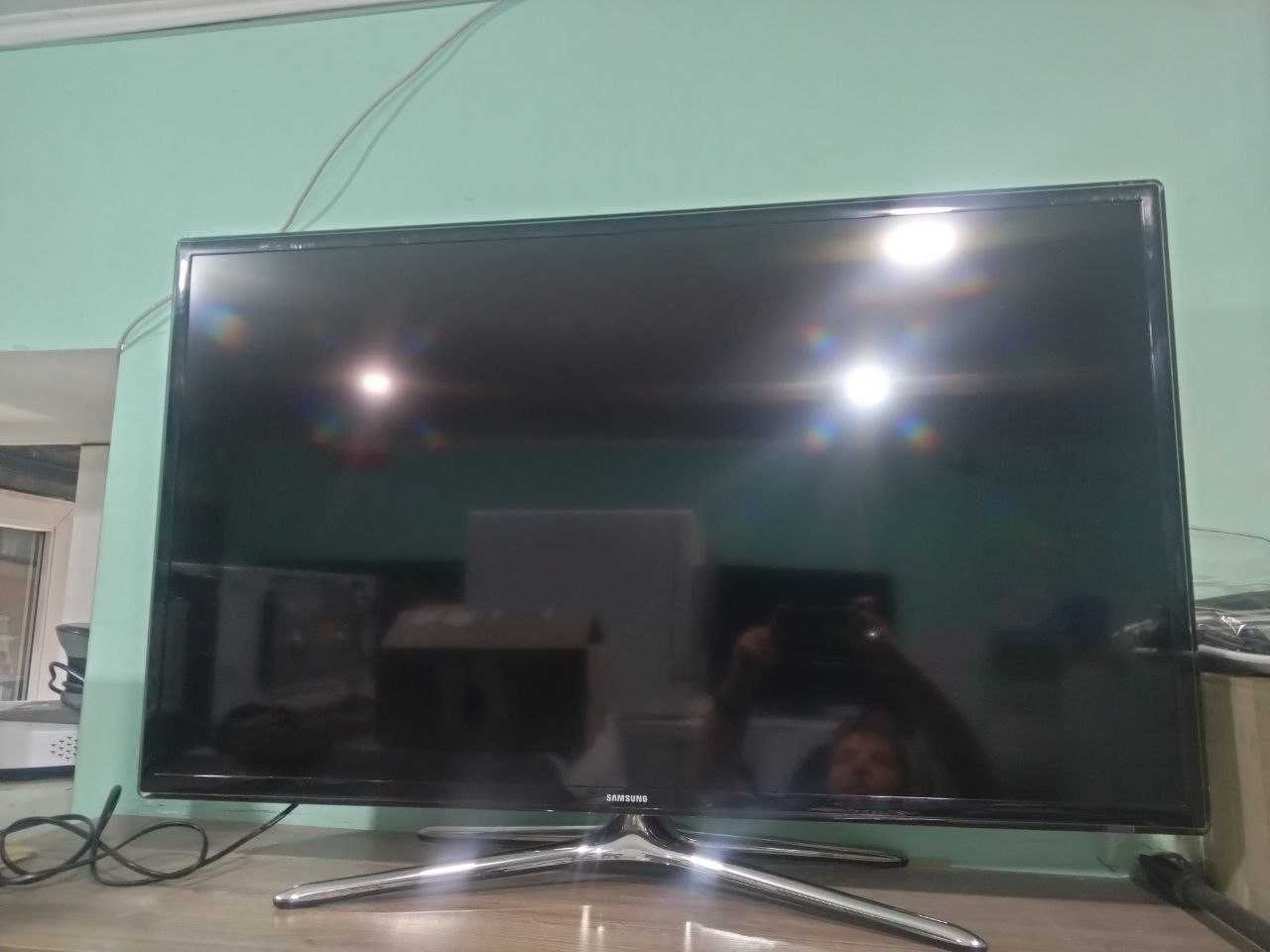 Телевізор SAMSUNG UE40F6340, товар для німецького ринку, перевірений