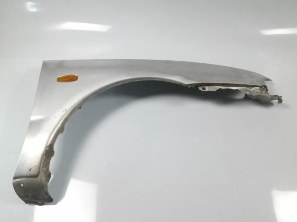 Guarda-lamas direito MITSUBISHI Carisma Hatchback (DA_)