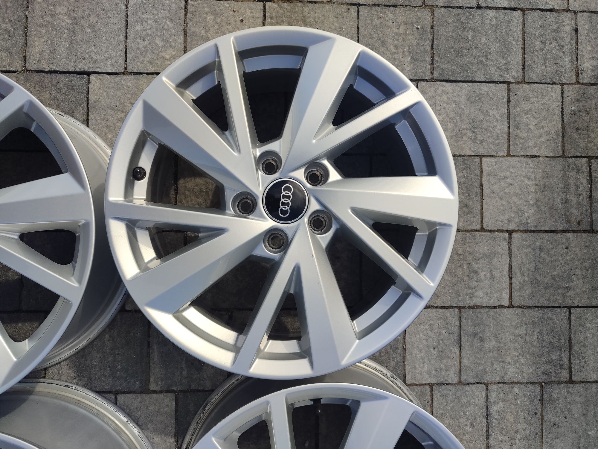 Felgi aluminiowe R17 5x112 Audi WV  Skoda