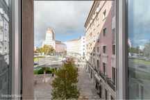 Apartamento  T1 com jardim e  piscina, na Praça do Areeiro