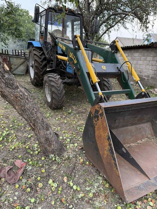 Продам трактор МТЗ 892 з куном strong 1800