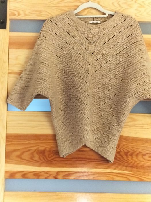 Sweter nietoperz marki Orsay rozmiar S stan bardzo dobry.