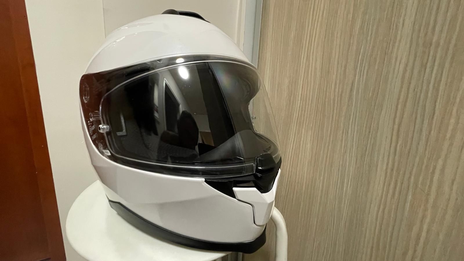 Sprzedam kask motocyklowy HJC C70 rozmiar S praktycznie nowy