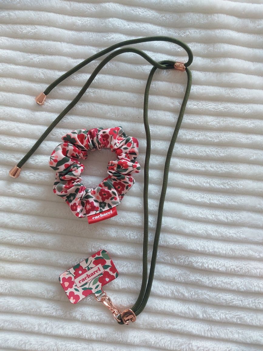 Scrunchie e acessório - Cacharel