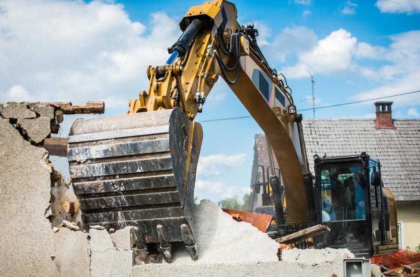 Wyburzenia Rozbiórki domów kamienic budynków hal Wykopy