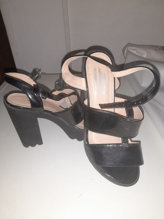 Sandálias de Salto