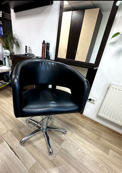 Крісло перукарське