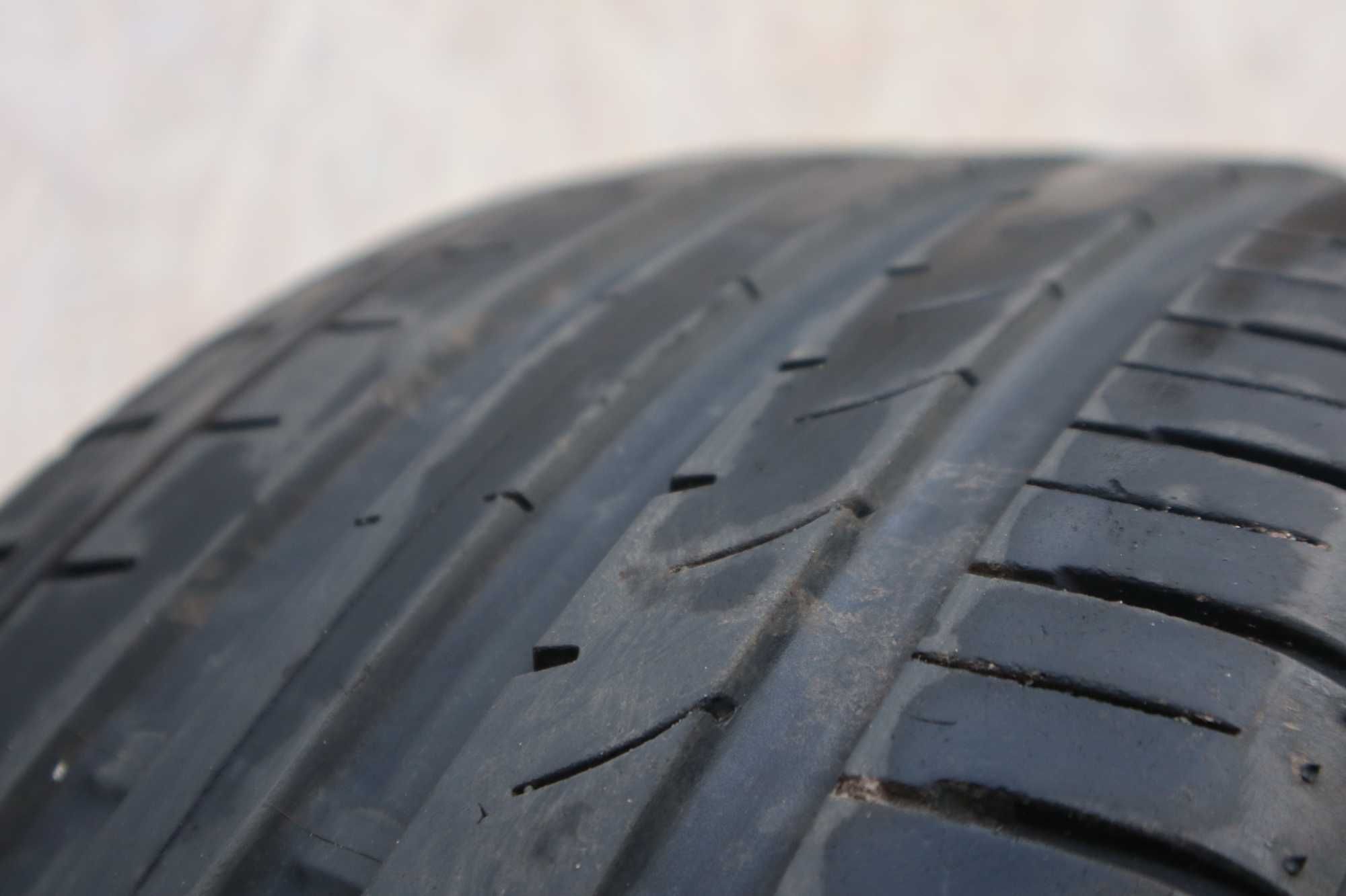 Пара літніх шин Falken	Azenis FK453	235/40 R17 	2012