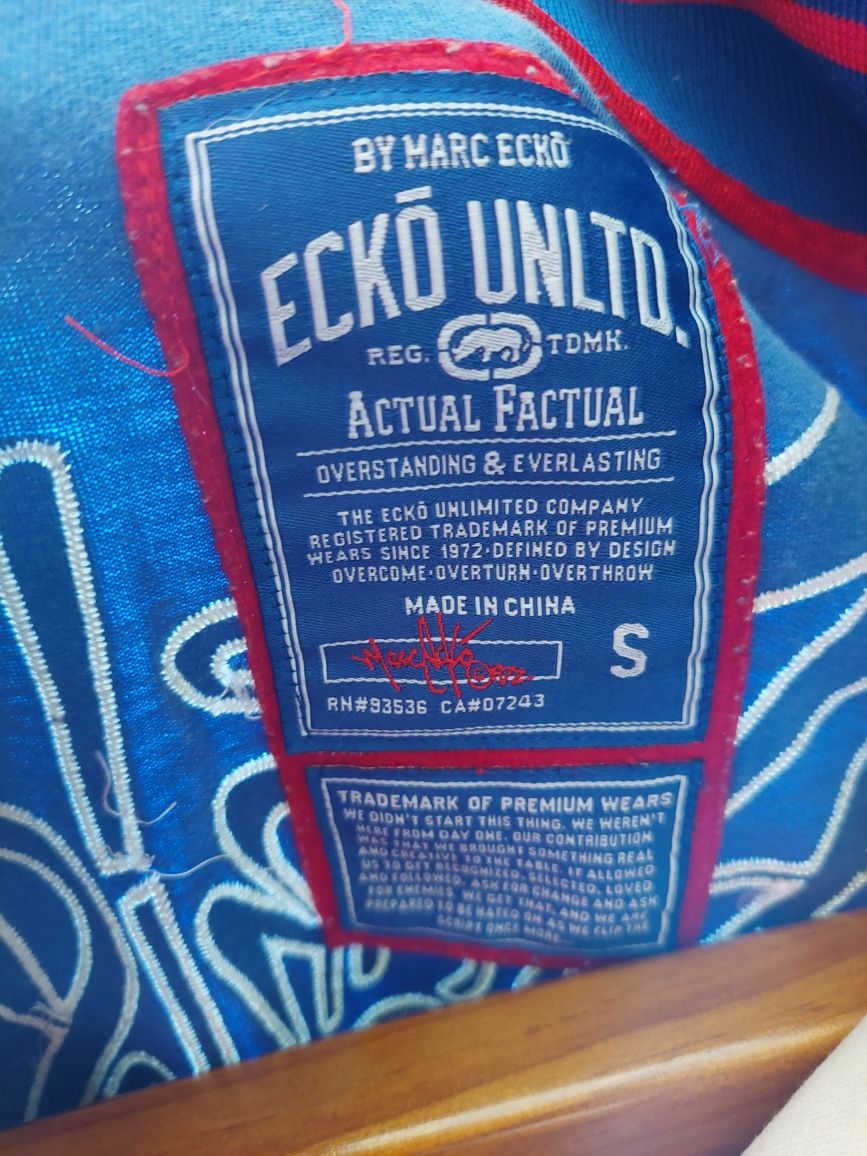Vendo dois casacos Ecko Unltd