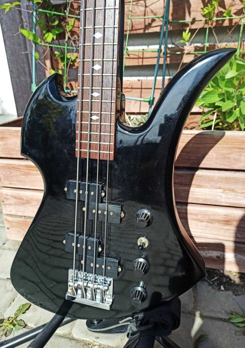 gitara basowa Fernandes Japan MB-65 Mockingbird