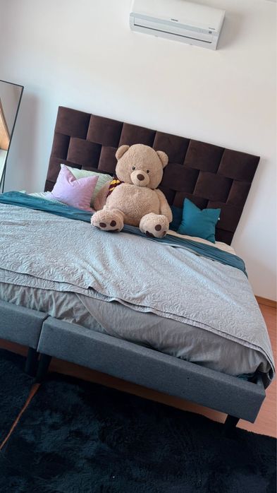 Cama da marca EMMA ( 2m*2m) c/colchao Emma Hybrid + cabeceira