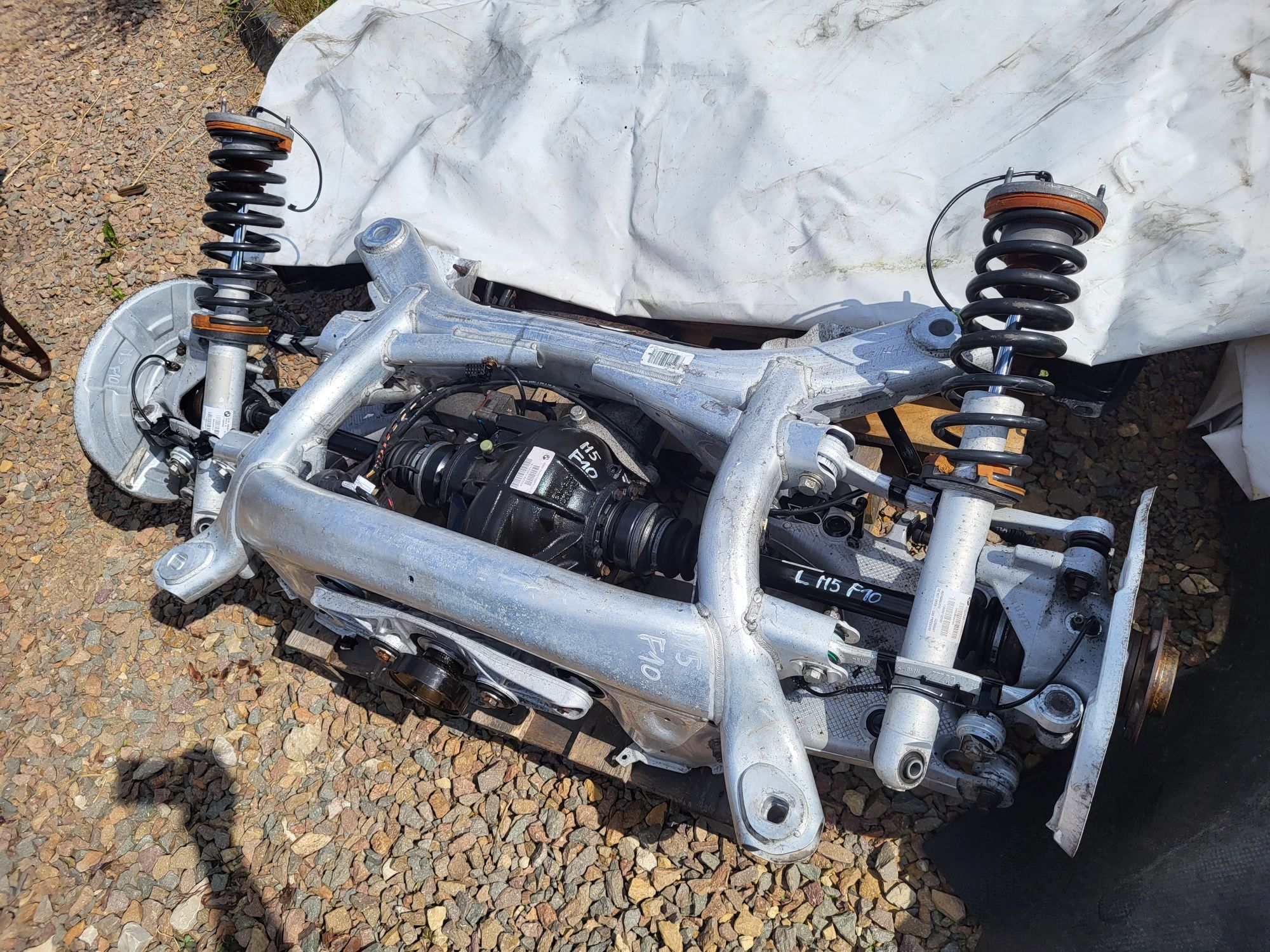 Zawieszenie Wózek dyfer tył szpera bmw m5 f10 m6 f06 f12 f13 4.4 560km