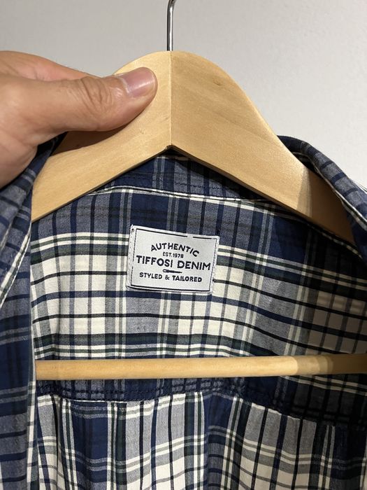 Camisas em muito bom estado