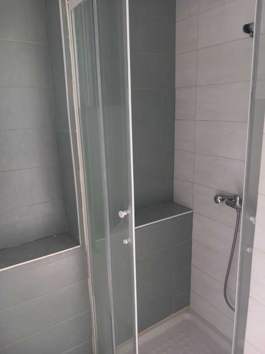 PORTO. Arrenda-se a Estudantes (2-3) APARTAMENTO T1 e ESTÚDIO