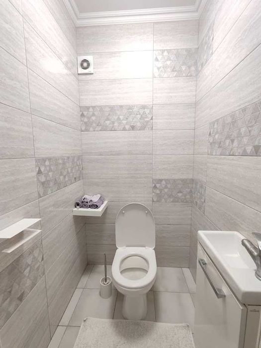 Продається сучасний будинок з дизайнерським ремонтом в с. Шипинці