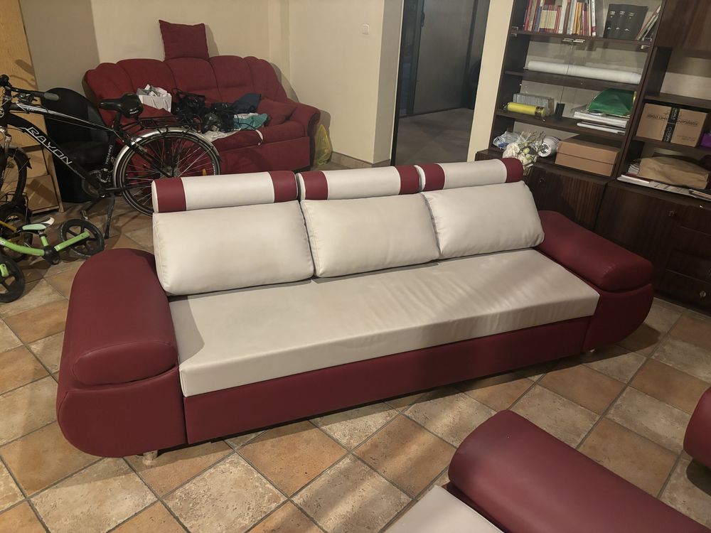 Sofa skora z ruchomymi zaglowkami  plus 2 fotele stan jak nowe