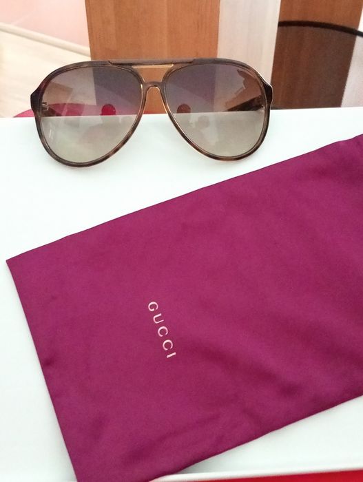 Óculos de sol Gucci como novos pouco uso