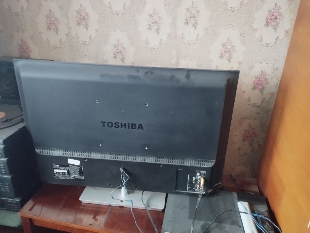 Телевизор 39" Toshiba 39P2300 Black.
