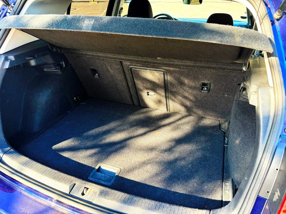 Продам Volkswagen e-Golf 2018