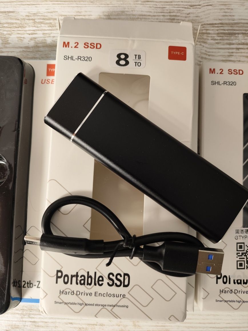 Зовнішній накопичувач Portable SSD обсягом від 1Tb