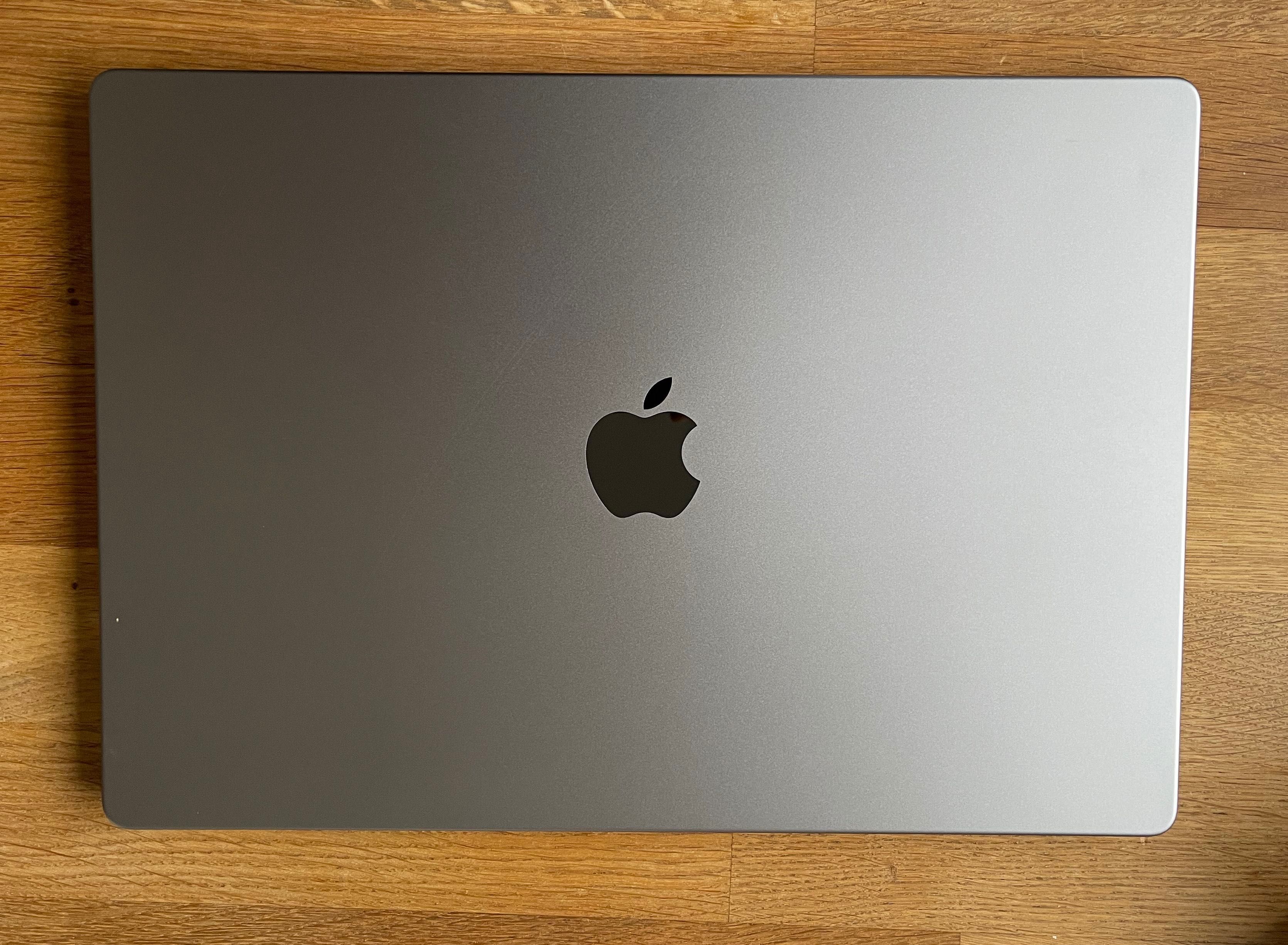 MacBook Pro 16' 16GB, 1TB SSD