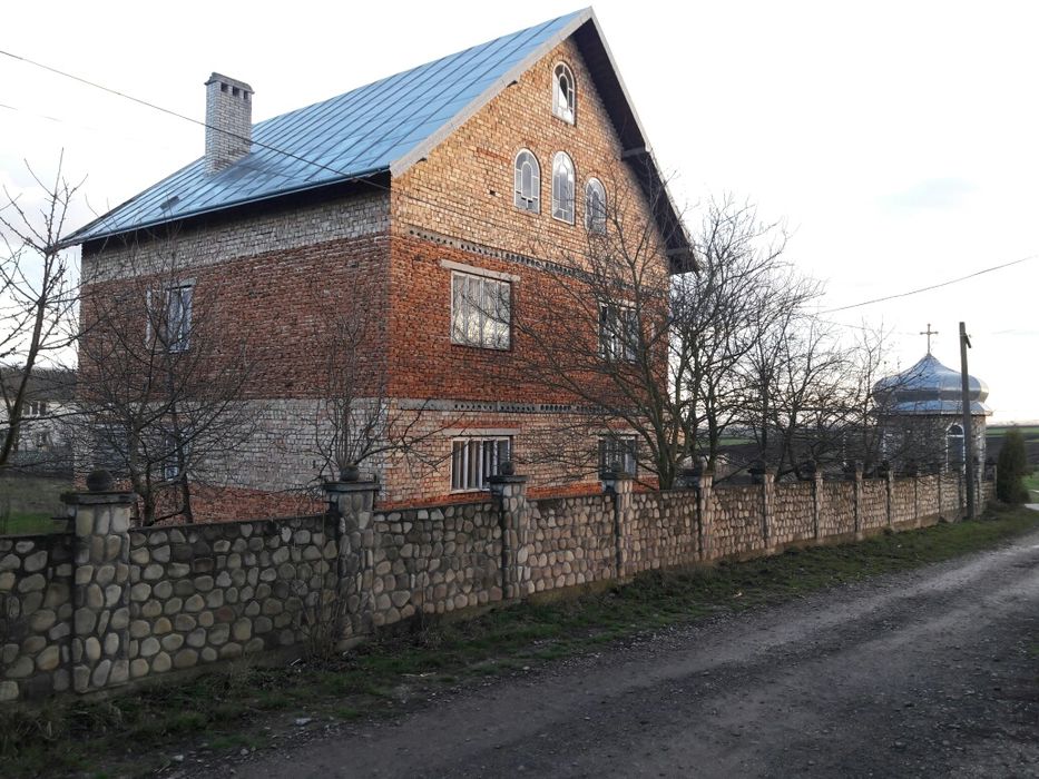 3-х поверховий будинок в м.Тлумач