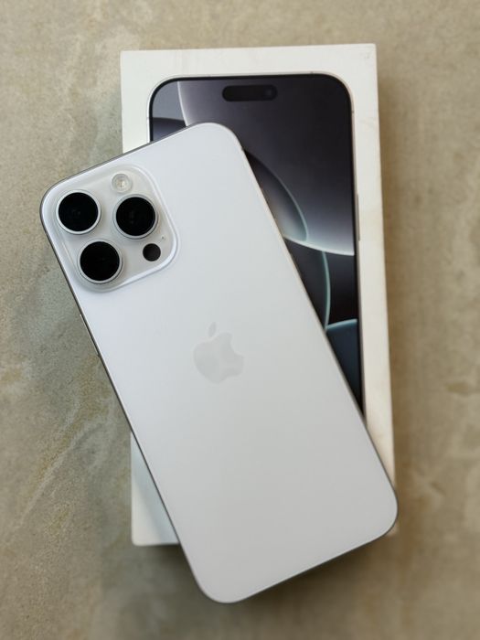 Продам свій iphone 16 pro max 512gb