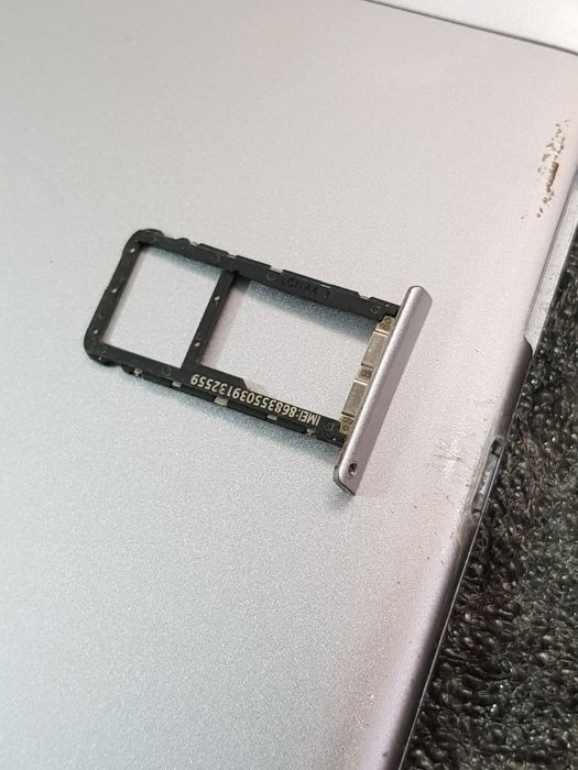 Планшет Huawei Mediapad T3 10 LTE (AGS-L09)