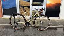 Bicicleta de gravel Rock Machine (carbono)