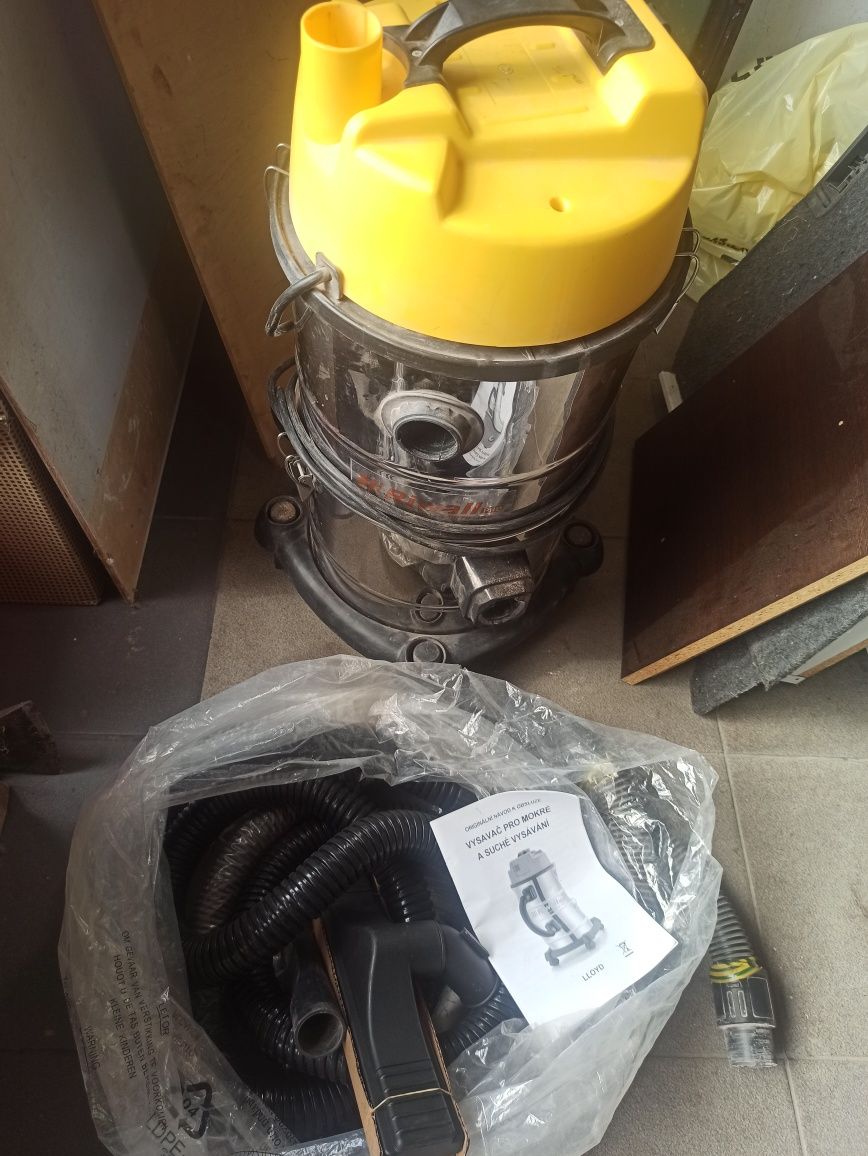Odkurzacz przemyslowy Riwall pro lloyd 4w1