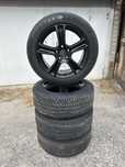 Продам диски R17 с Новой Летней резиной Continental 225/50/17 5x114.3